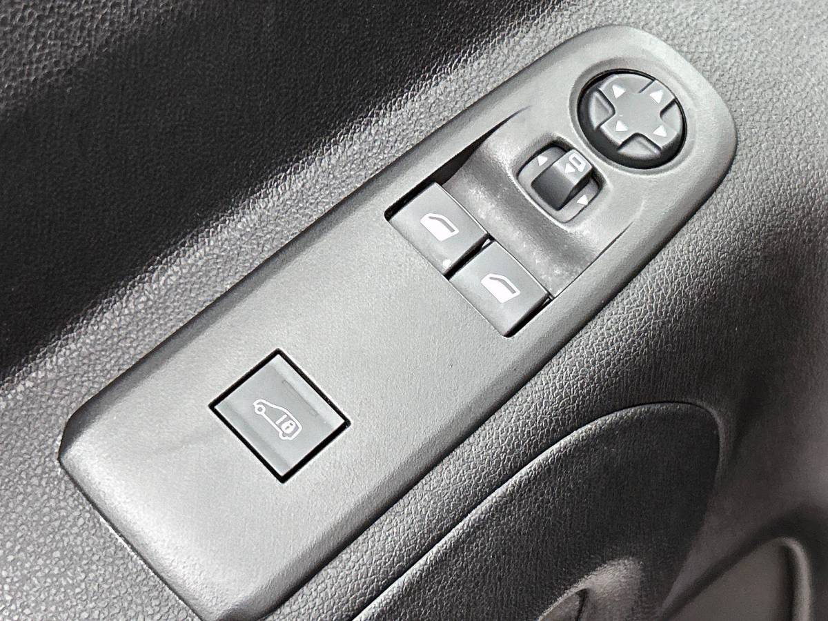 Opel Combo Opel Combo 1.5 BlueHDi 130PK L2 Automaat Apple Carplay / Android Auto Navigatie Trekhaak Airco Camera Cruise Control Parkeersensoren V+A DAB