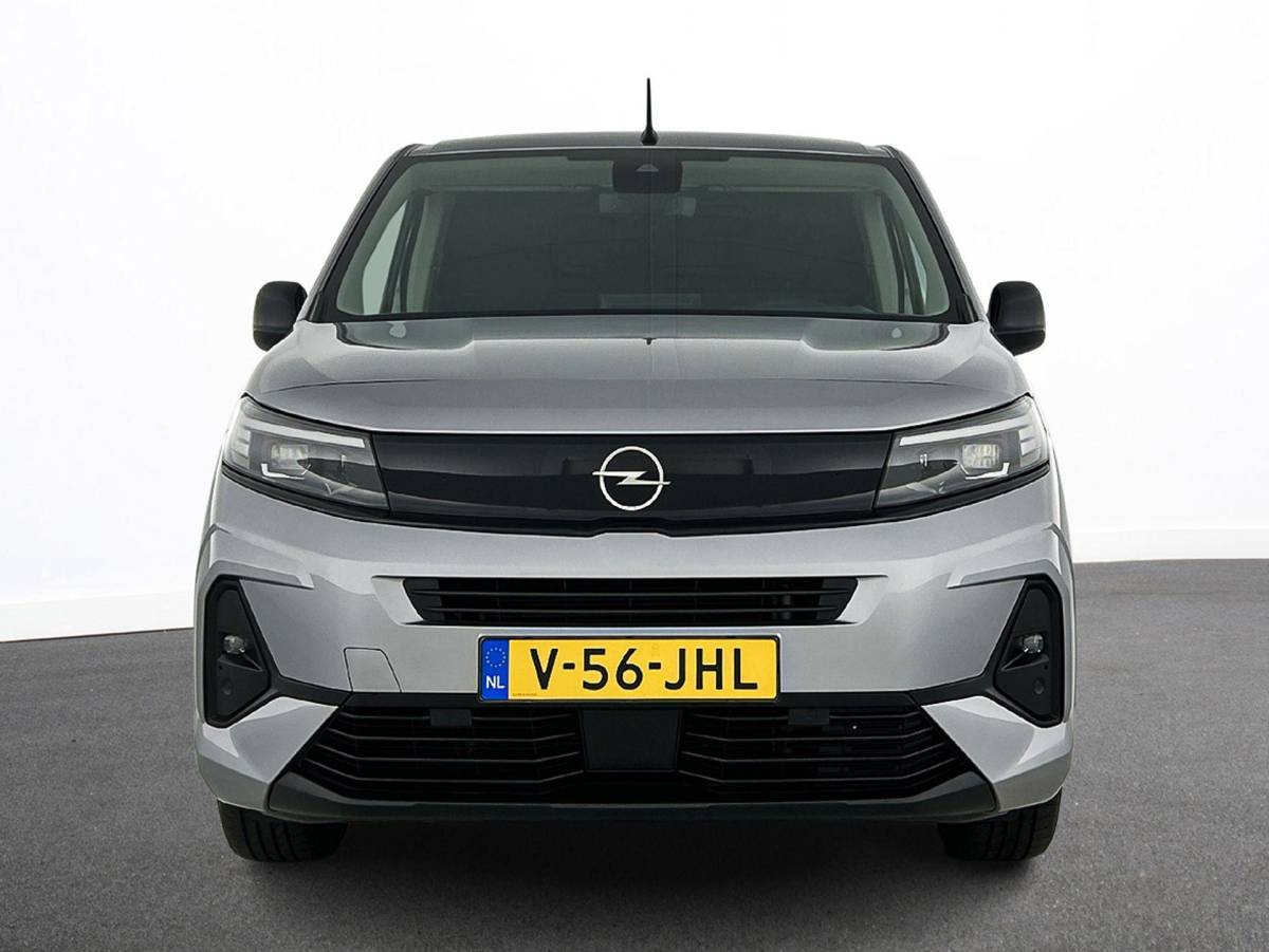 Opel Combo Opel Combo 1.5 BlueHDi 130PK L2 Automaat Apple Carplay / Android Auto Navigatie Trekhaak Airco Camera Cruise Control Parkeersensoren V+A DAB
