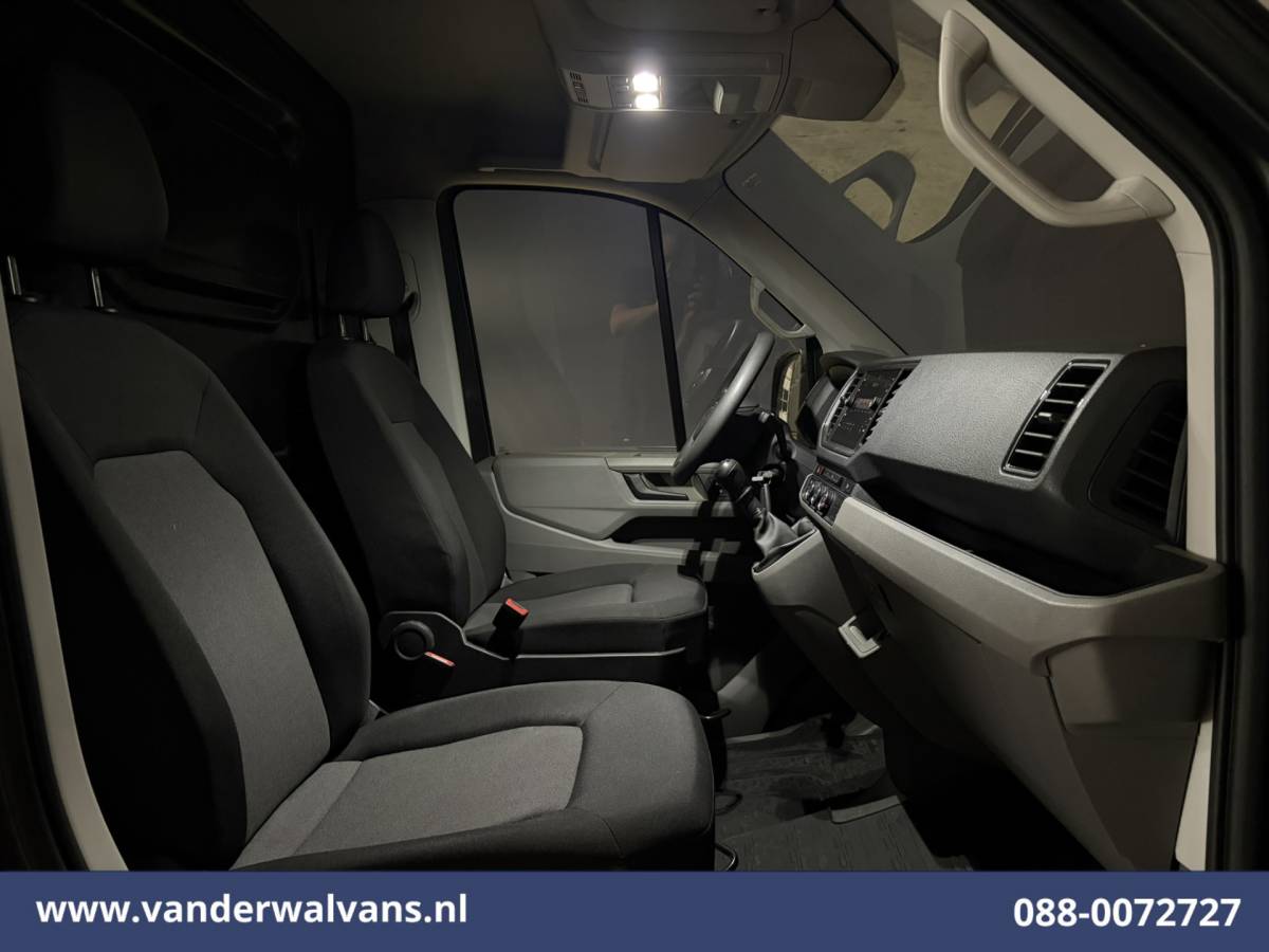 Volkswagen Crafter Volkswagen Crafter 2.0 TDI 141pk L3H3 L2H2 Euro6 Airco | Camera | Android Auto | Adaptieve Cruisecontrol 3000kg trekvermogen