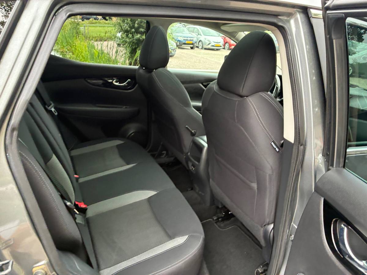 Nissan QASHQAI Nissan Qashqai 1.3 DIG-T N-Connecta | Navi + Clima + Cruise nu €10.975,-!!