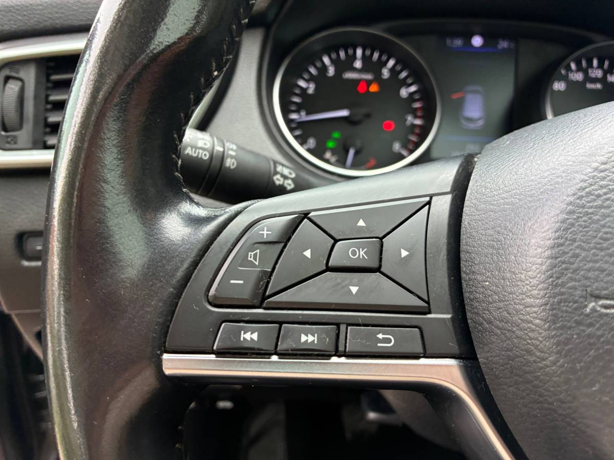 Nissan QASHQAI Nissan Qashqai 1.3 DIG-T N-Connecta | Navi + Clima + Cruise nu €10.975,-!!