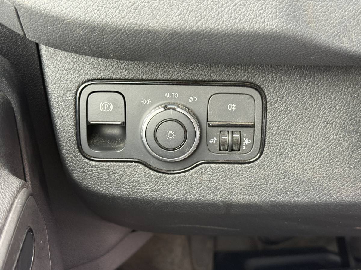 Mercedes-Benz eSprinter Mercedes-Benz eSprinter 312 55 kWh L2H2 Elektrisch 145km WLTP 80kw Snelladen Climate Control