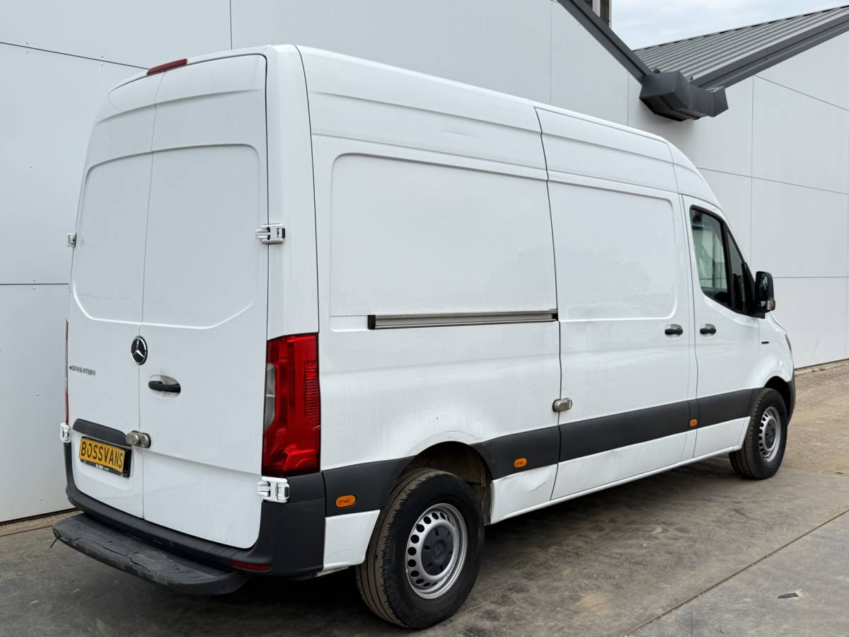 Mercedes-Benz eSprinter Mercedes-Benz eSprinter 312 55 kWh L2H2 Elektrisch 145km WLTP 80kw Snelladen Climate Control