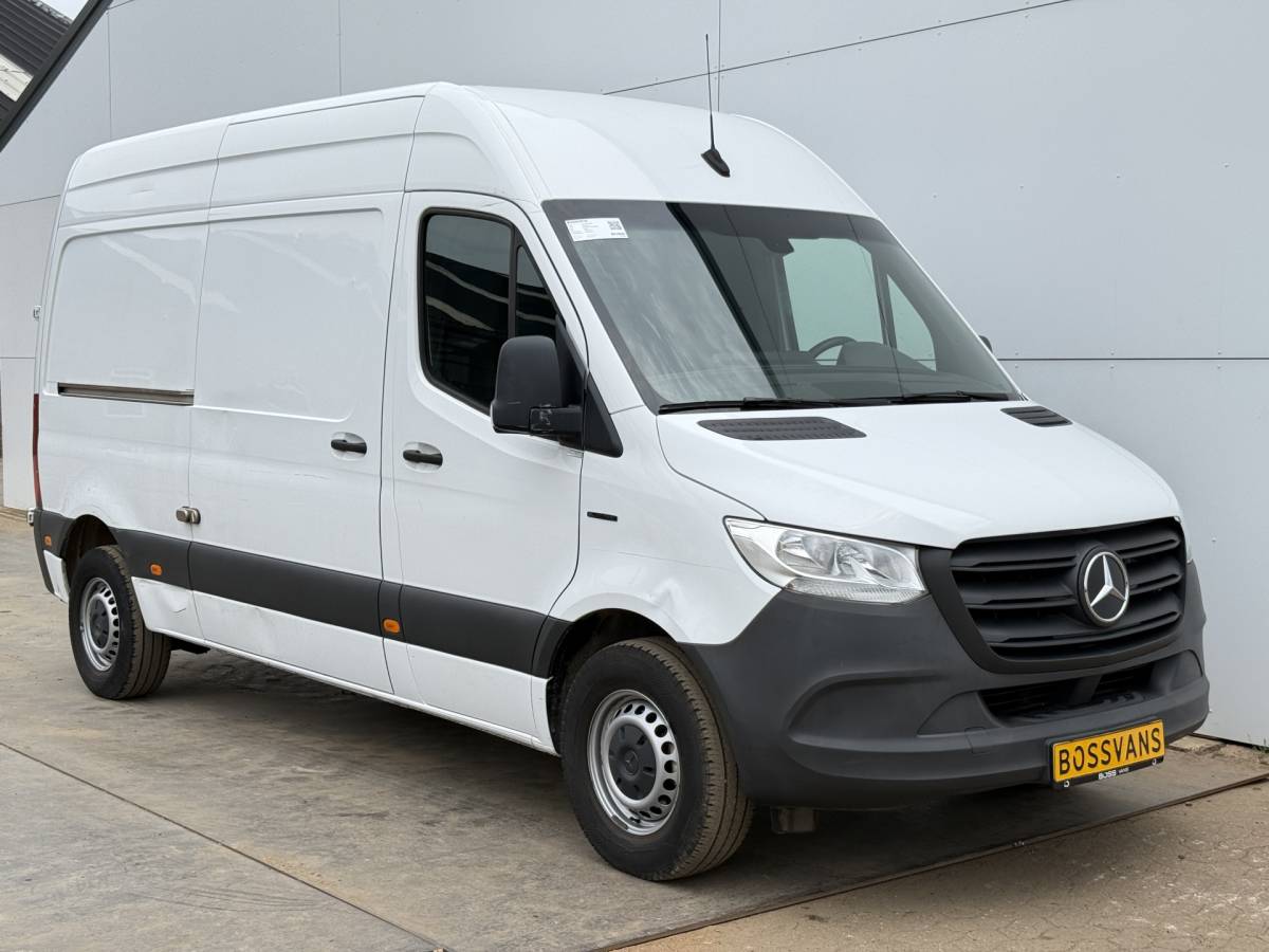 Mercedes-Benz eSprinter Mercedes-Benz eSprinter 312 55 kWh L2H2 Elektrisch 145km WLTP 80kw Snelladen Climate Control