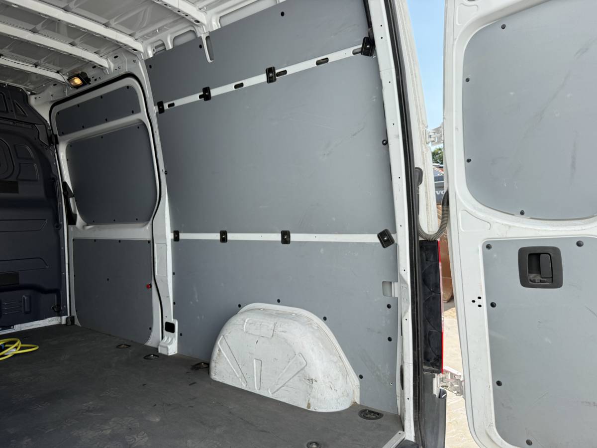 Mercedes-Benz eSprinter Mercedes-Benz eSprinter 312 55 kWh L2H2 Elektrisch 145km WLTP 92,5% (SOH) 80kw Snelladen Climate Control Camera