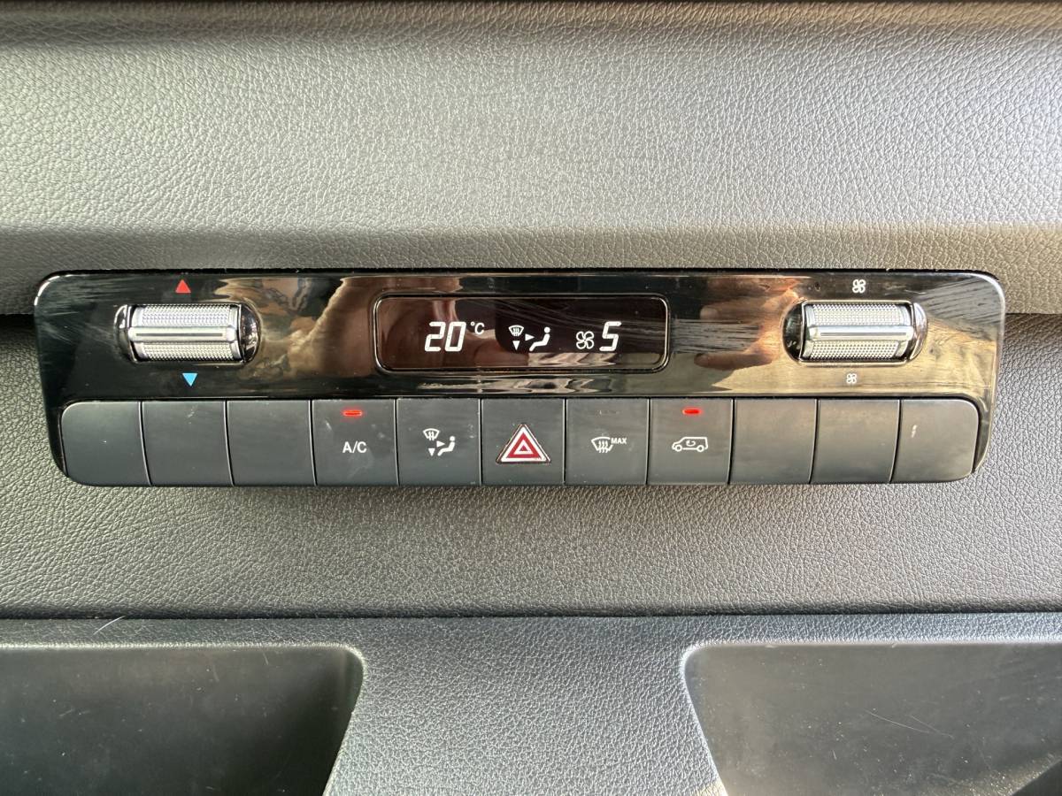Mercedes-Benz eSprinter Mercedes-Benz eSprinter 312 55 kWh L2H2 Elektrisch 145km WLTP 92,5% (SOH) 80kw Snelladen Climate Control Camera