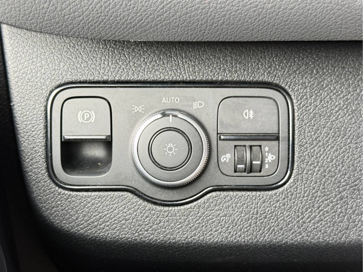Mercedes-Benz eSprinter Mercedes-Benz eSprinter 312 55 kWh L2H2 Elektrisch 145km WLTP 92,5% (SOH) 80kw Snelladen Climate Control Camera