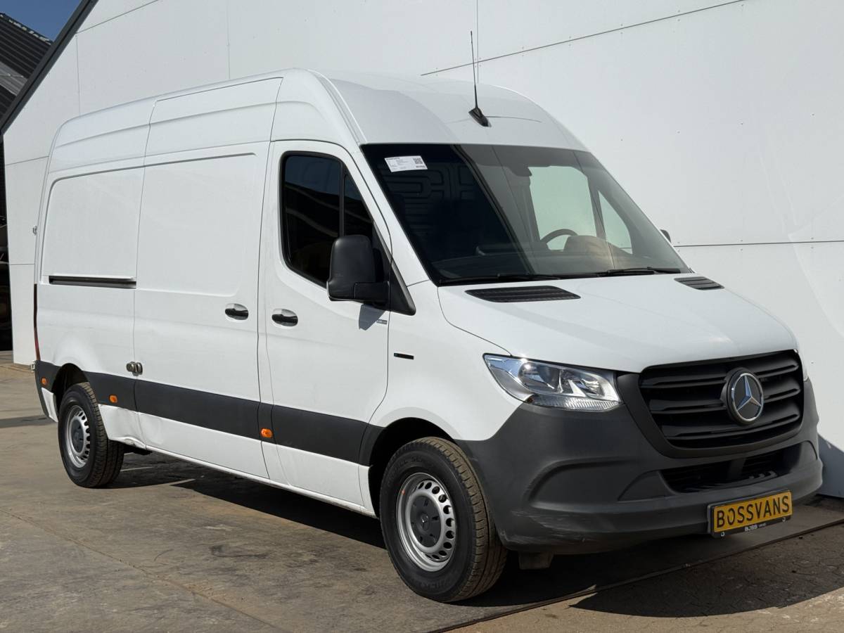 Mercedes-Benz eSprinter Mercedes-Benz eSprinter 312 55 kWh L2H2 Elektrisch 145km WLTP 92,5% (SOH) 80kw Snelladen Climate Control Camera