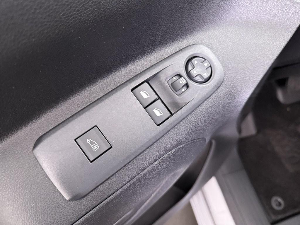 Peugeot Partner Peugeot Partner 1.5HDi 130 Automaat 3p Camera+/Nav/Vc/ Betimmering/CarPlay/Airco/Cruise
