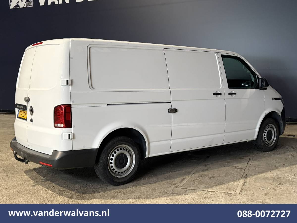 Volkswagen Transporter Volkswagen Transporter 2.0 TDI 150pk L2H1 Euro6 Airco | Camera | Apple Carplay | 2500kg Trekhaak | Cruisecontrol Android Auto, Parkeersensoren, Leder, Bijrijdersbank