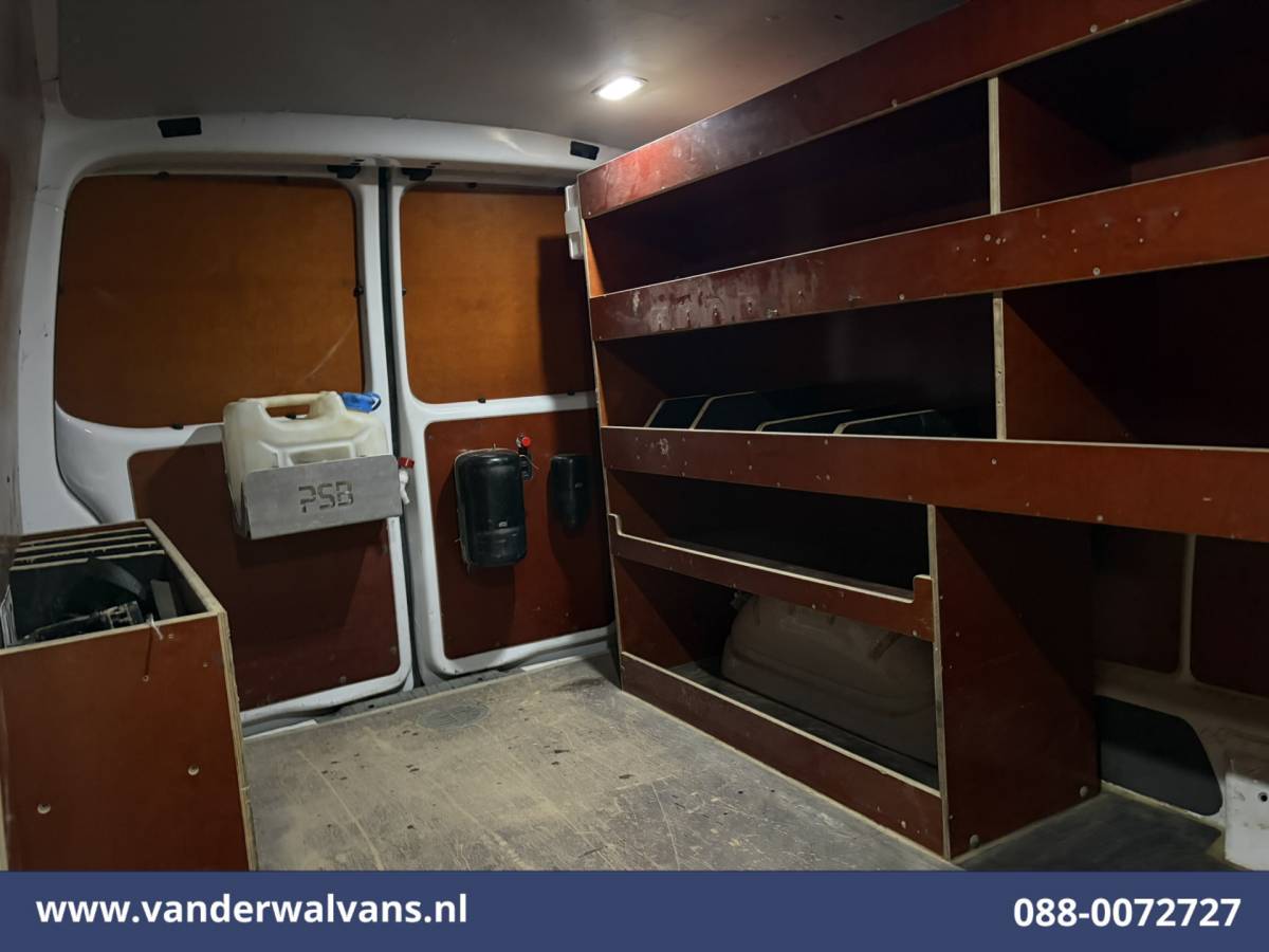 Volkswagen Transporter Volkswagen Transporter 2.0 TDI 150pk L2H1 Euro6 Airco | Camera | Apple Carplay | 2500kg Trekhaak | Cruisecontrol Android Auto, Parkeersensoren, Leder, Bijrijdersbank