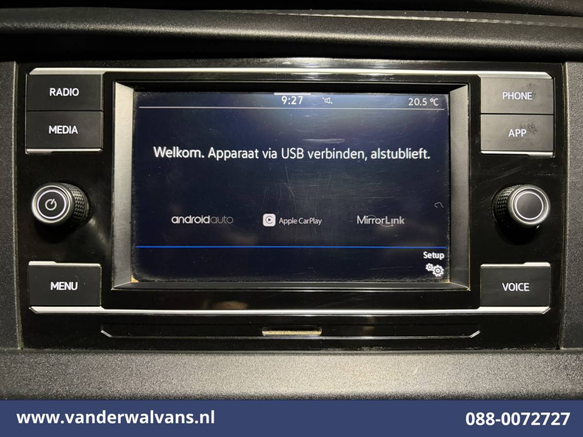 Volkswagen Transporter Volkswagen Transporter 2.0 TDI 150pk L2H1 Euro6 Airco | Camera | Apple Carplay | 2500kg Trekhaak | Cruisecontrol Android Auto, Parkeersensoren, Leder, Bijrijdersbank