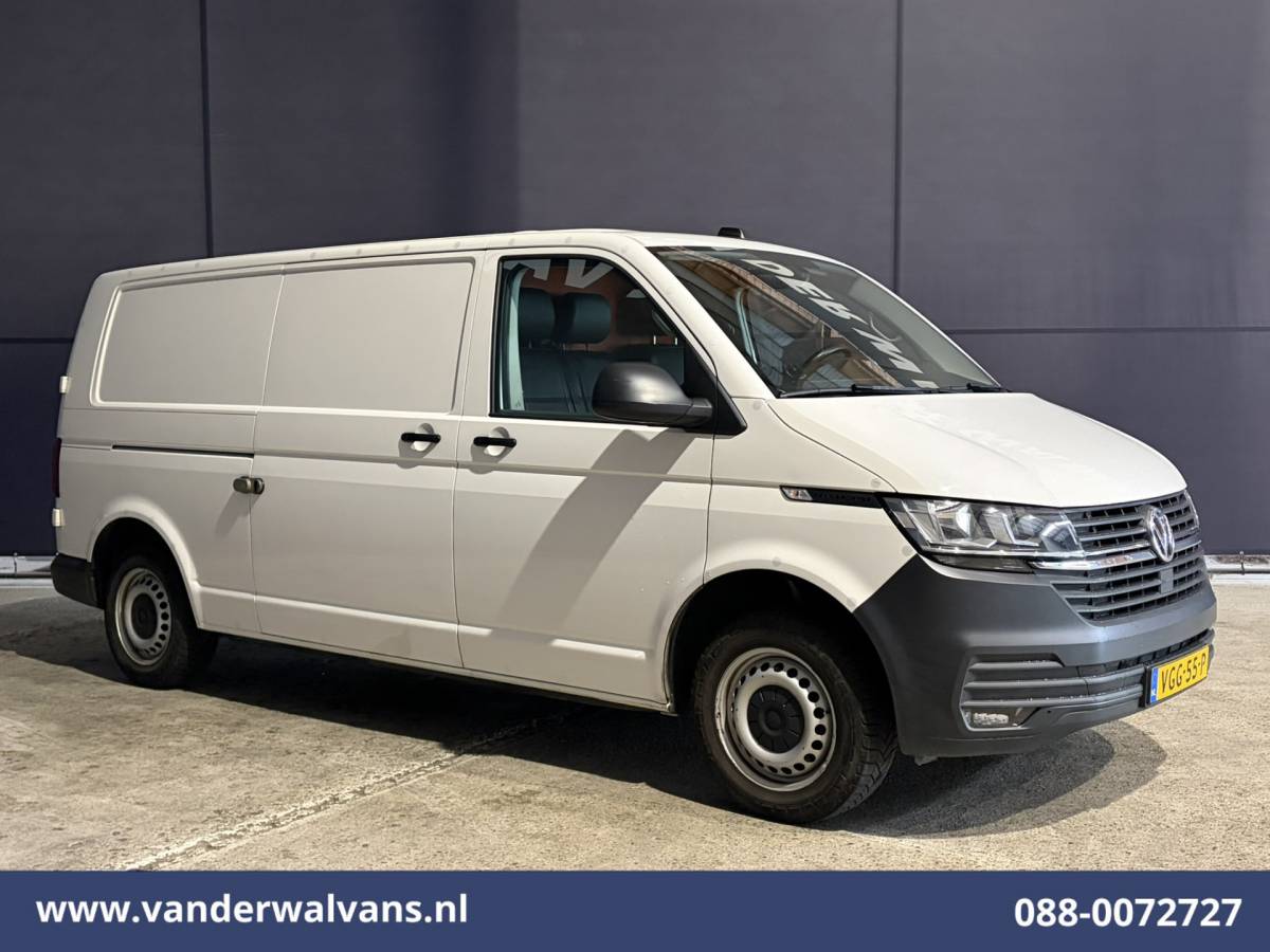 Volkswagen Transporter Volkswagen Transporter 2.0 TDI 150pk L2H1 Euro6 Airco | Camera | Apple Carplay | 2500kg Trekhaak | Cruisecontrol Android Auto, Parkeersensoren, Leder, Bijrijdersbank