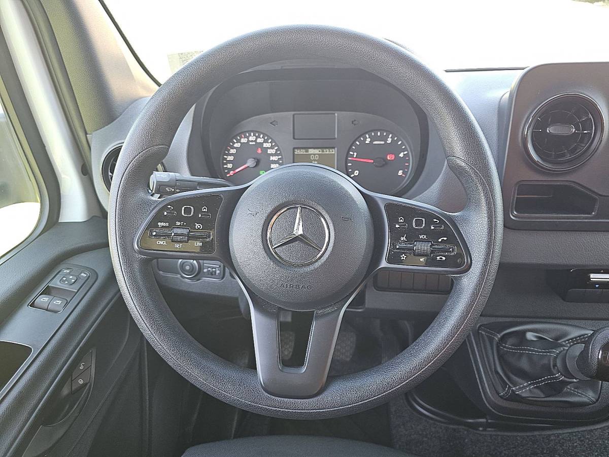 Mercedes-Benz Sprinter MERCEDES-BENZ SPRINTER 515 bakwagen laadklep!