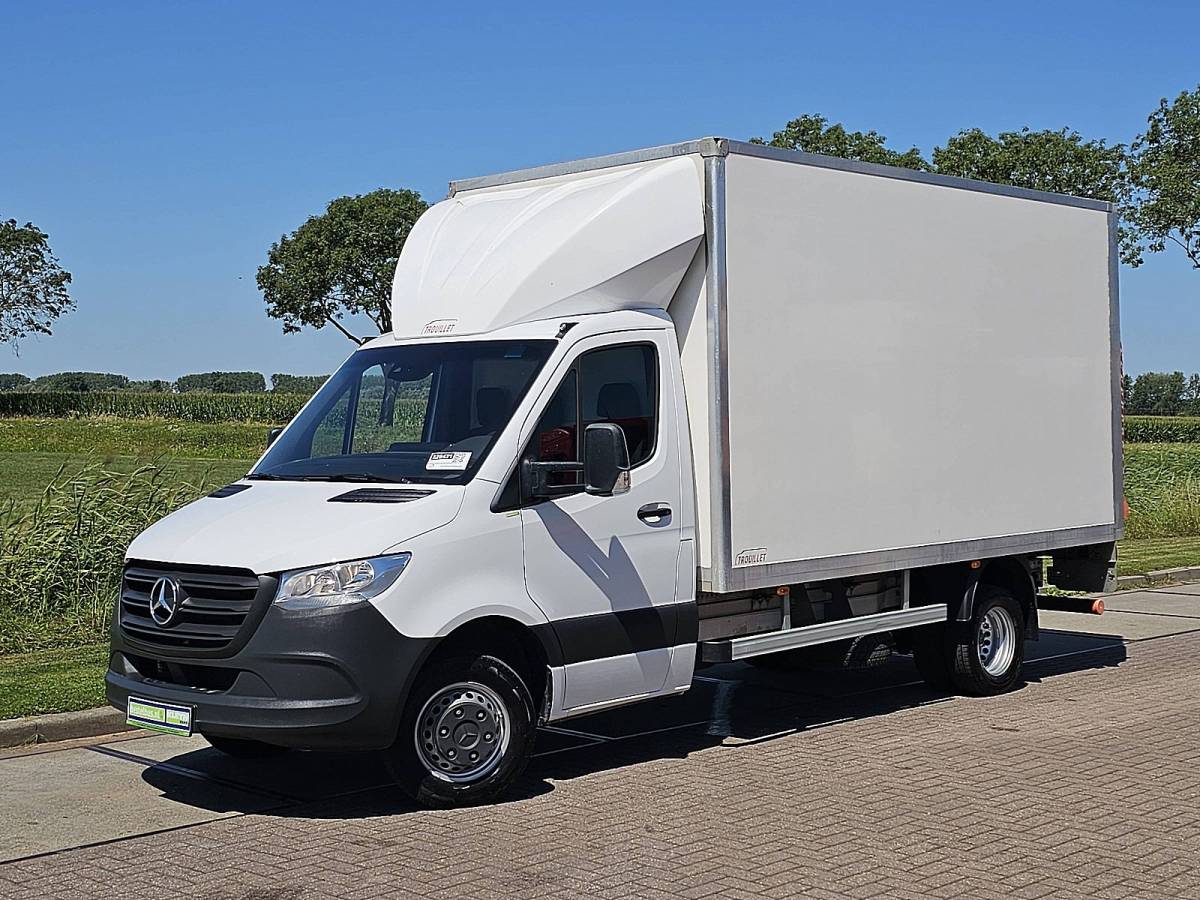 Mercedes-Benz Sprinter MERCEDES-BENZ SPRINTER 515 bakwagen laadklep!
