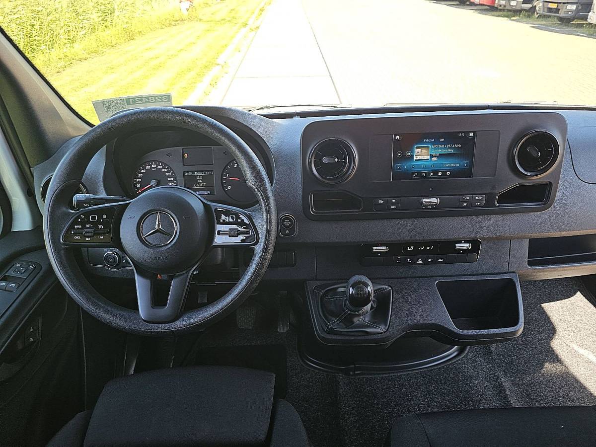 Mercedes-Benz Sprinter MERCEDES-BENZ SPRINTER 515 bakwagen laadklep!