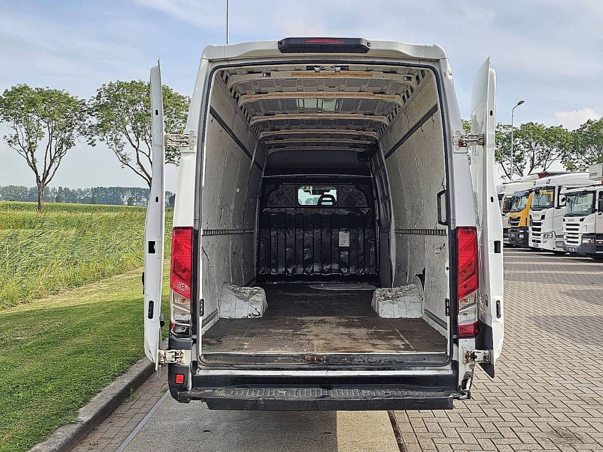 Iveco Daily IVECO DAILY 35C16 dubbellucht maxi!