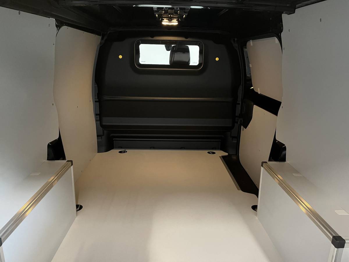 Peugeot e-Expert Peugeot e-Expert Long Premium 75 kWh 3-zits Automaat Airco Navigatie