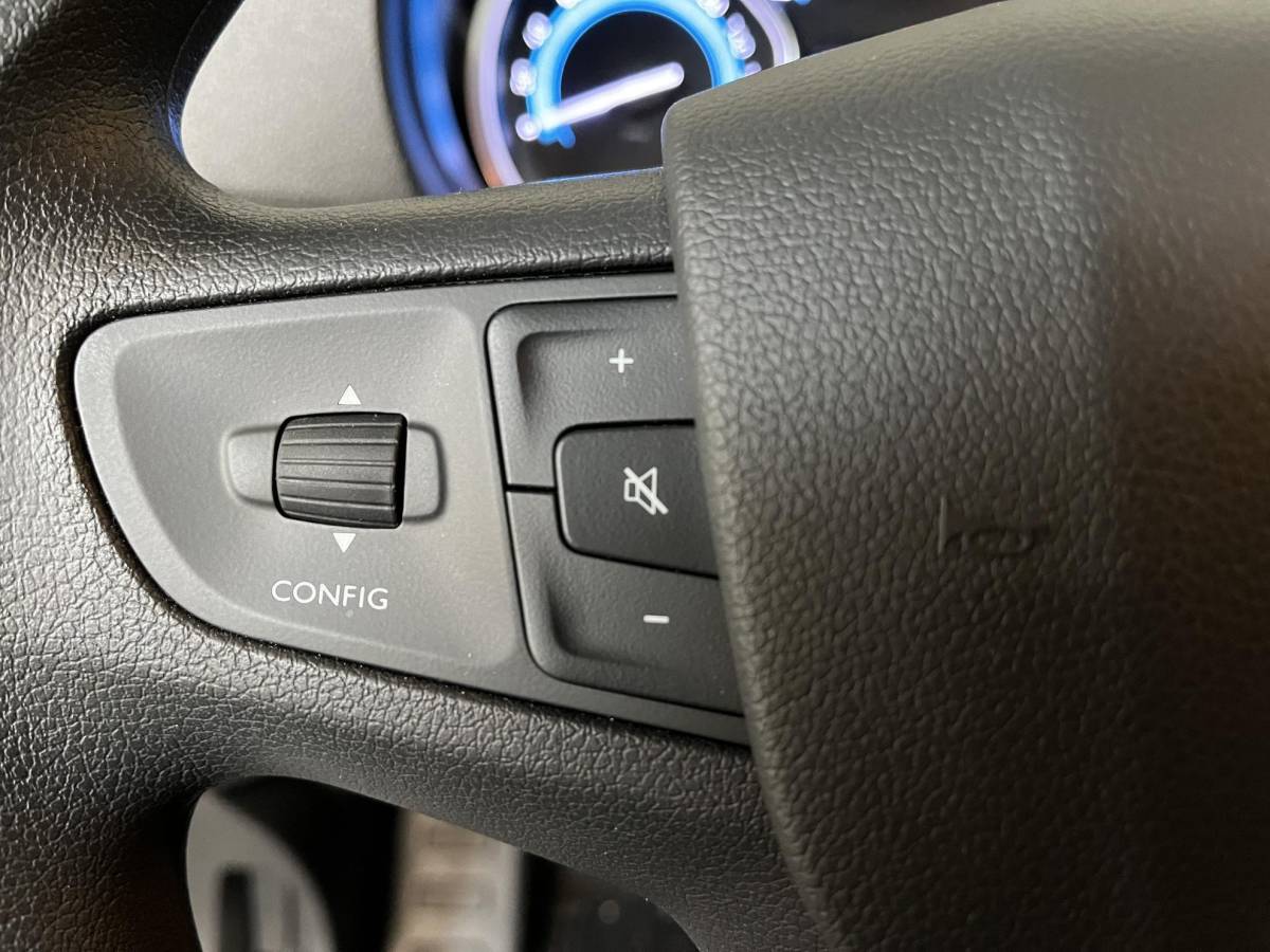 Peugeot e-Expert Peugeot e-Expert Long Premium 75 kWh 3-zits Automaat Airco Navigatie