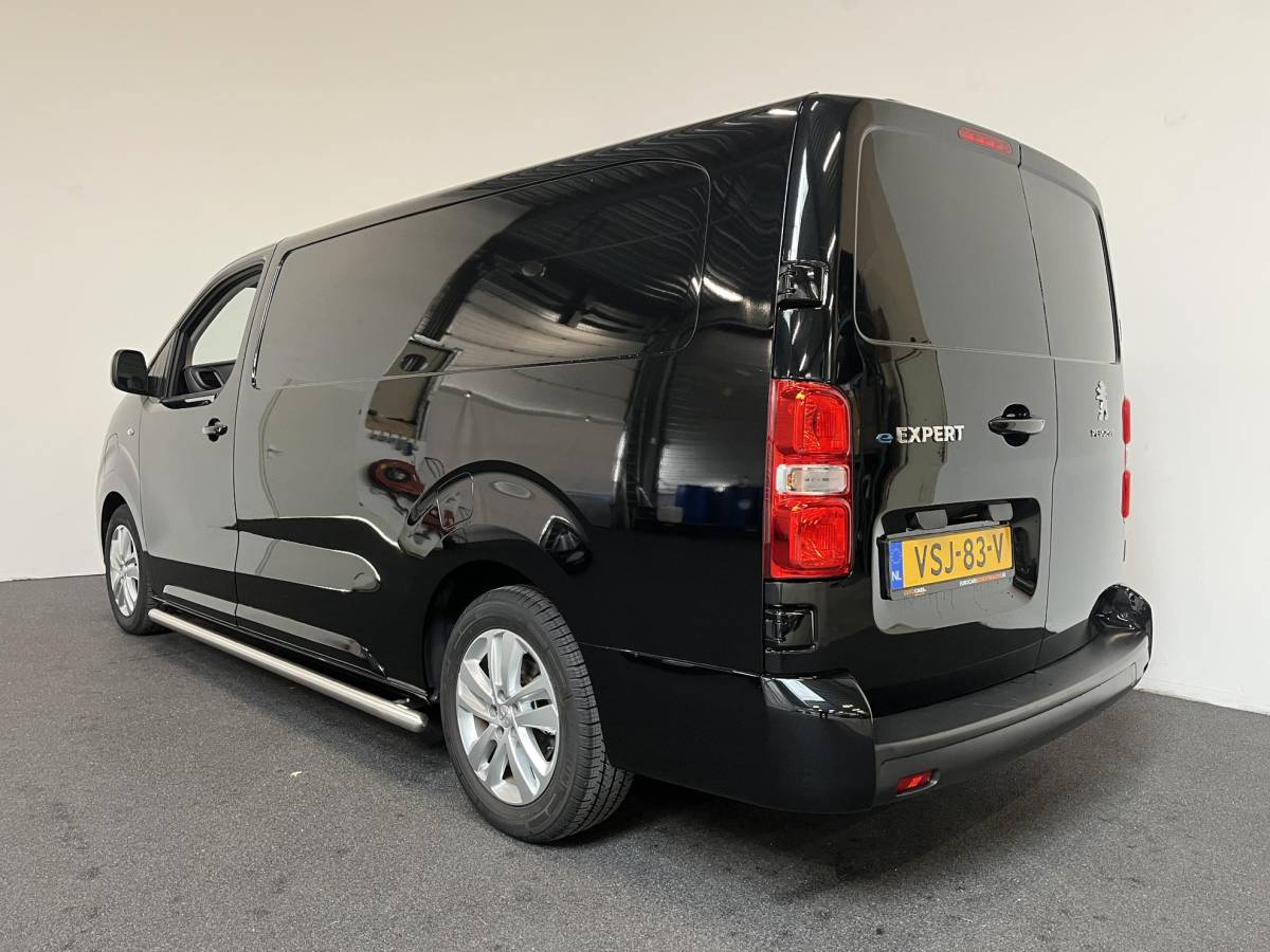 Peugeot e-Expert Peugeot e-Expert Long Premium 75 kWh 3-zits Automaat Airco Navigatie