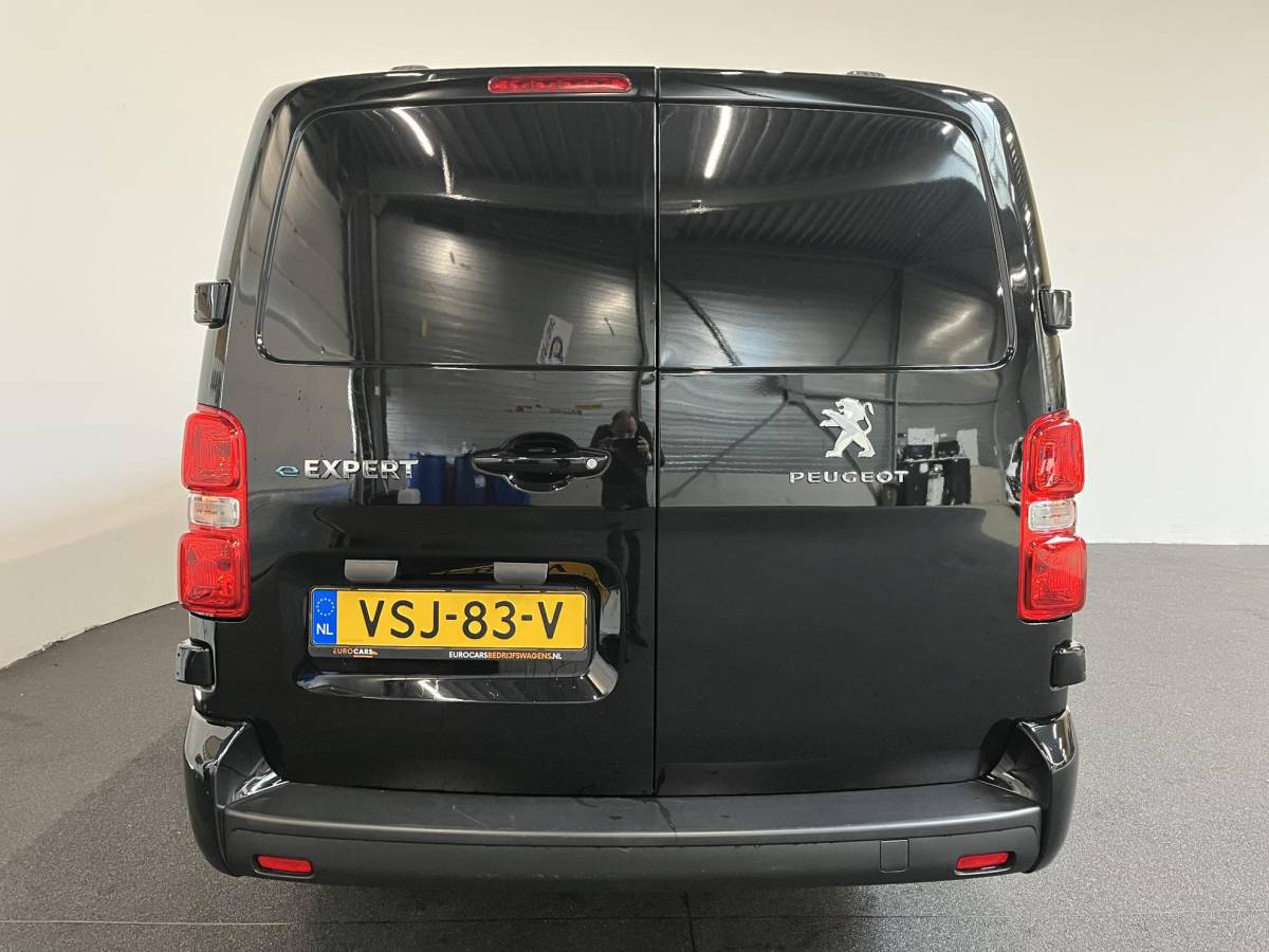 Peugeot e-Expert Peugeot e-Expert Long Premium 75 kWh 3-zits Automaat Airco Navigatie