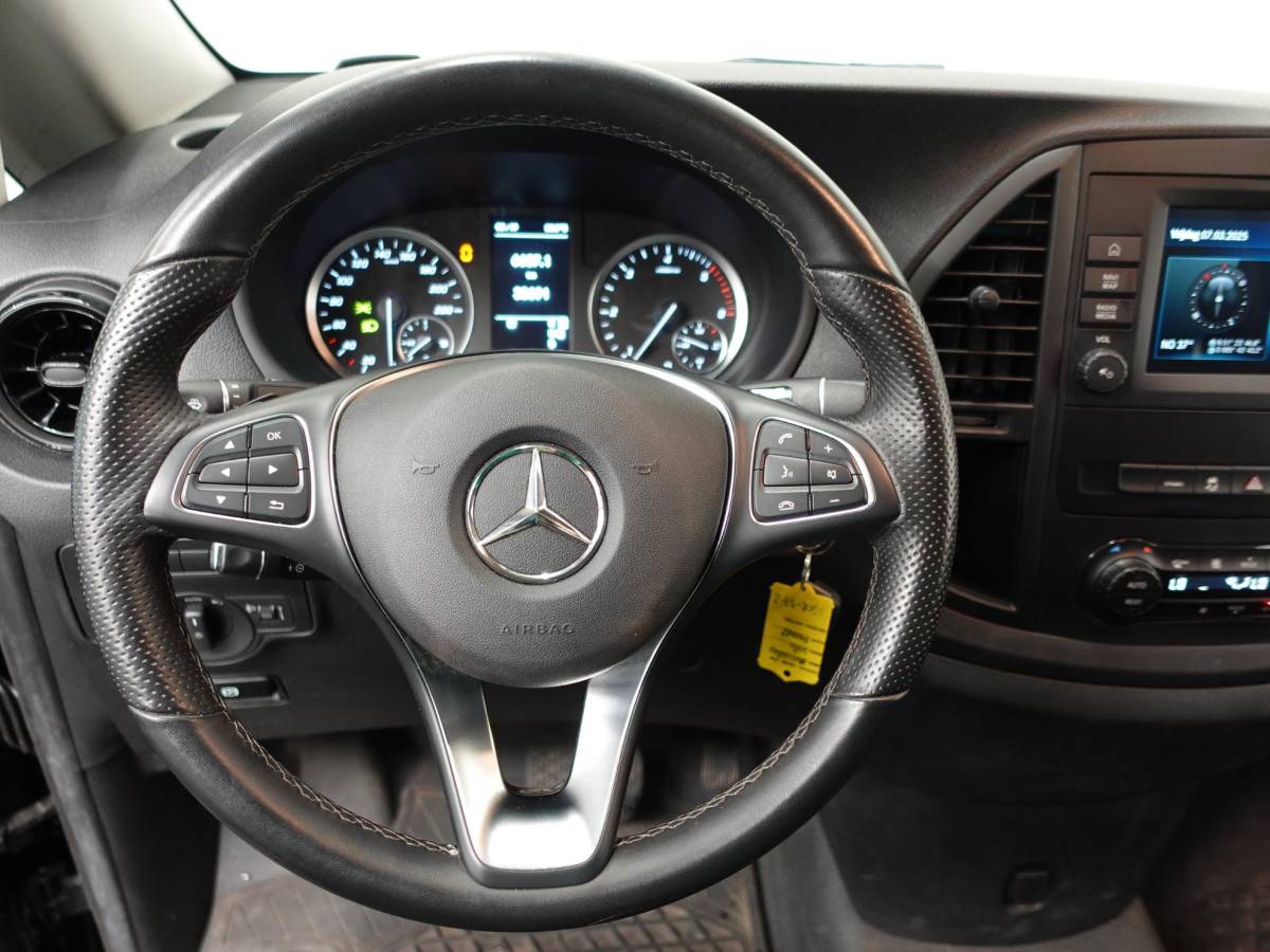 Mercedes-Benz Vito Mercedes-Benz Vito 114 CDI Lang Automaat Airco Bluetooth Camera Trekhaak Navigatie Cruise Control Carplay