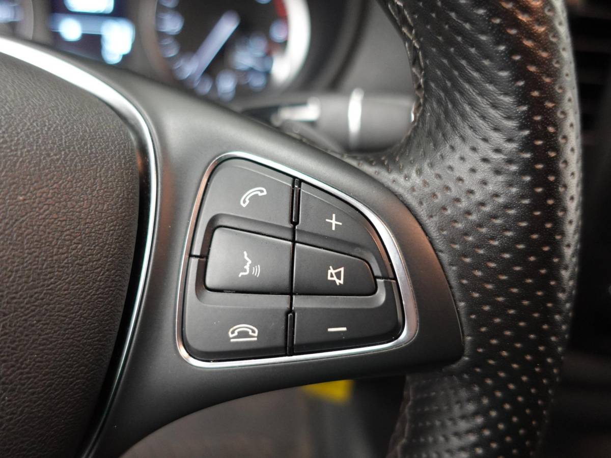 Mercedes-Benz Vito Mercedes-Benz Vito 114 CDI Lang Automaat Airco Bluetooth Camera Trekhaak Navigatie Cruise Control Carplay