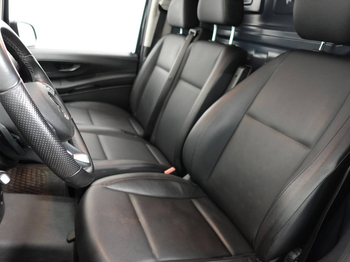 Mercedes-Benz Vito Mercedes-Benz Vito 114 CDI Lang Automaat Airco Bluetooth Camera Trekhaak Navigatie Cruise Control Carplay