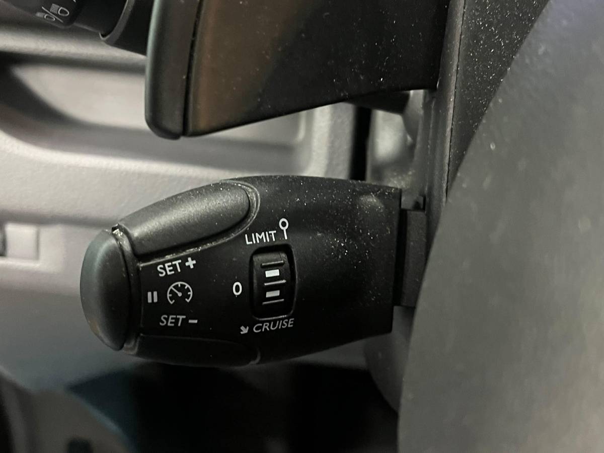 Peugeot Expert Peugeot Expert 2.0 BlueHDI 145 Standard Premium Airco Navi Cruise Control Sidebars PDC VA + Camera DAB+
