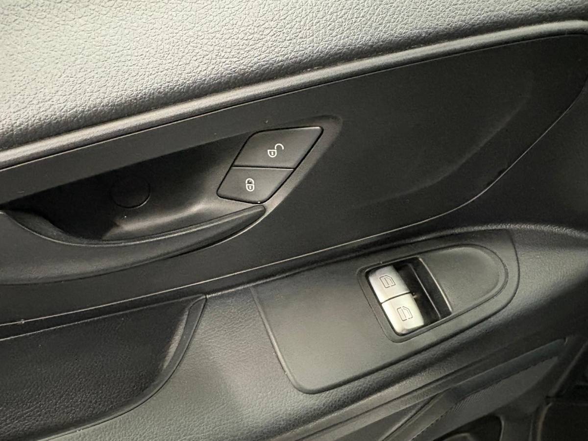Mercedes-Benz Vito Mercedes-Benz Vito 110 CDI Lang Airco Bluetooth App-connect trekhaak