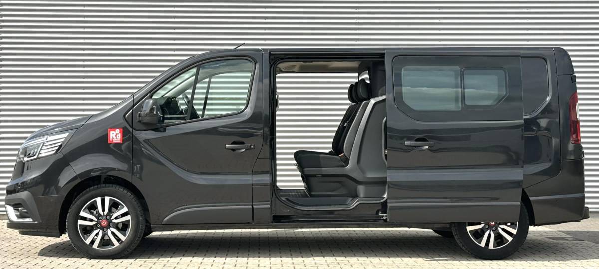 Renault Trafic Renault Trafic 2.0 Blue dCi 150pk L2H1 Dubble cabine DC