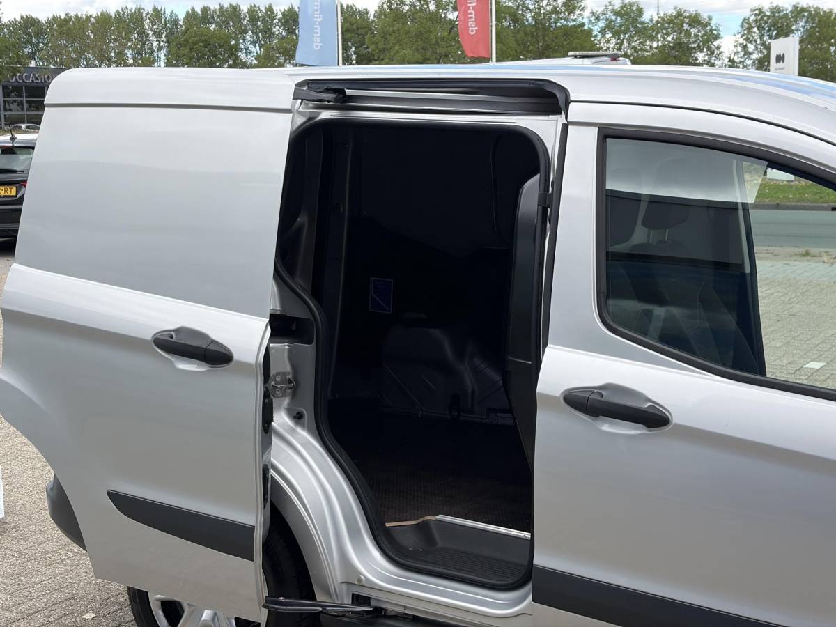 Ford Transit Courier Ford Transit Courier 1.0 Trend EcoBoost S&S | 30.600 KM | Airco | Navigatie | Cruise Control