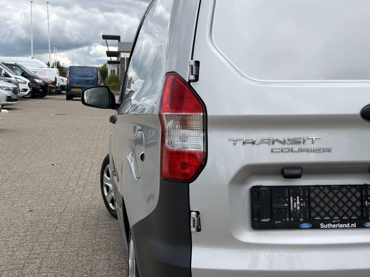 Ford Transit Courier Ford Transit Courier 1.0 Trend EcoBoost S&S | 30.600 KM | Airco | Navigatie | Cruise Control