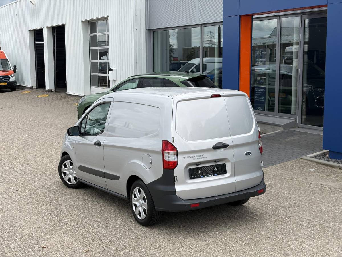 Ford Transit Courier Ford Transit Courier 1.0 Trend EcoBoost S&S | 30.600 KM | Airco | Navigatie | Cruise Control