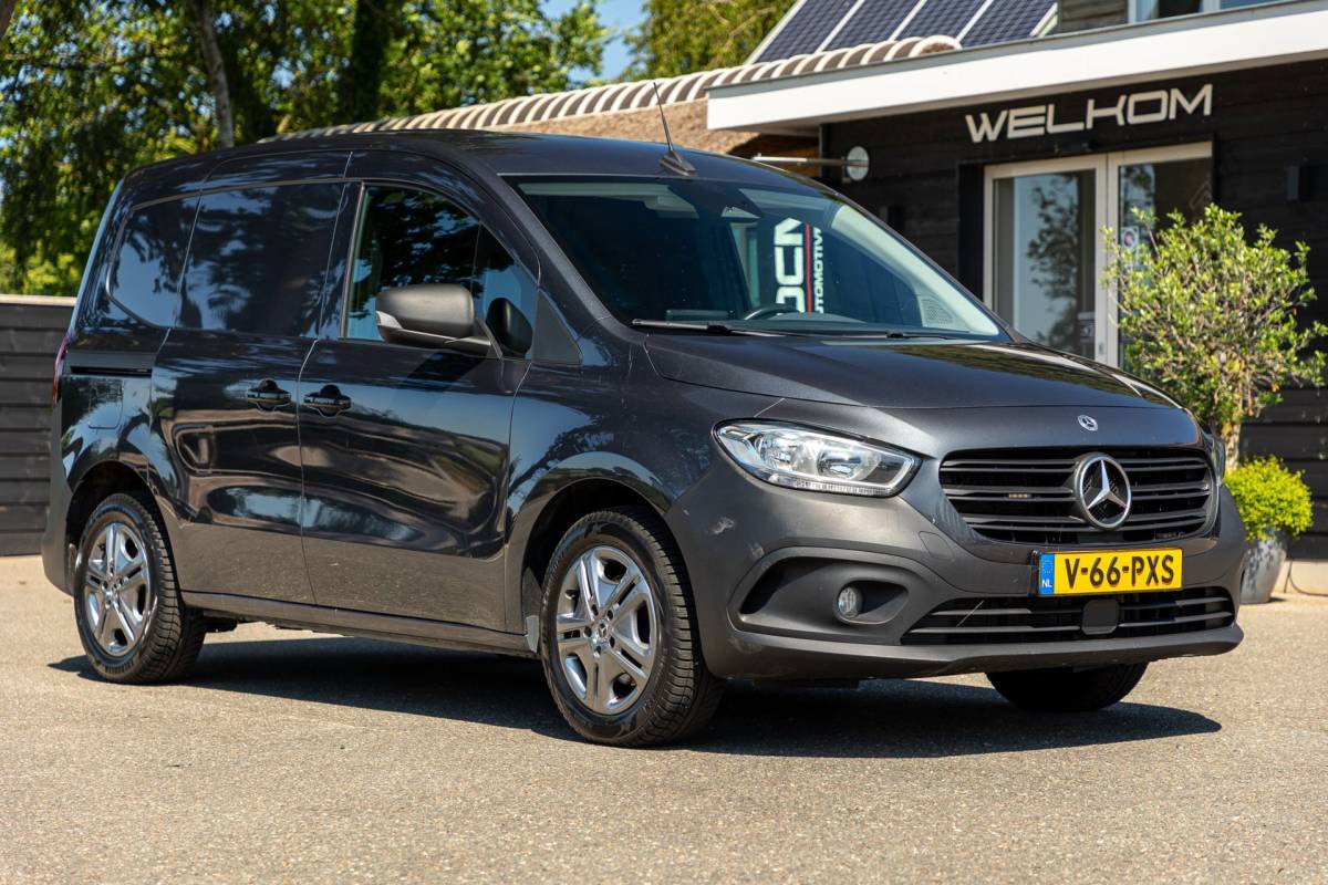 Mercedes-Benz Citan Mercedes-Benz CITAN 110 CDI L1 Pro Automaat I Trekhaak I Airco I Cruise I CarPlay I Android I Camera I Stoelverwarming I 3 Zits