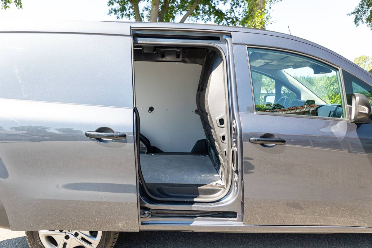 Mercedes-Benz Citan Mercedes-Benz CITAN 110 CDI L1 Pro Automaat I Trekhaak I Airco I Cruise I CarPlay I Android I Camera I Stoelverwarming I 3 Zits