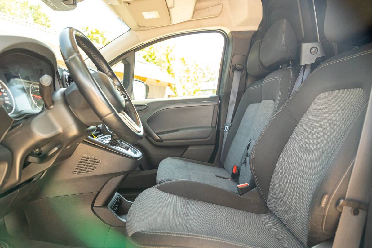 Mercedes-Benz Citan Mercedes-Benz CITAN 110 CDI L1 Pro Automaat I Trekhaak I Airco I Cruise I CarPlay I Android I Camera I Stoelverwarming I 3 Zits