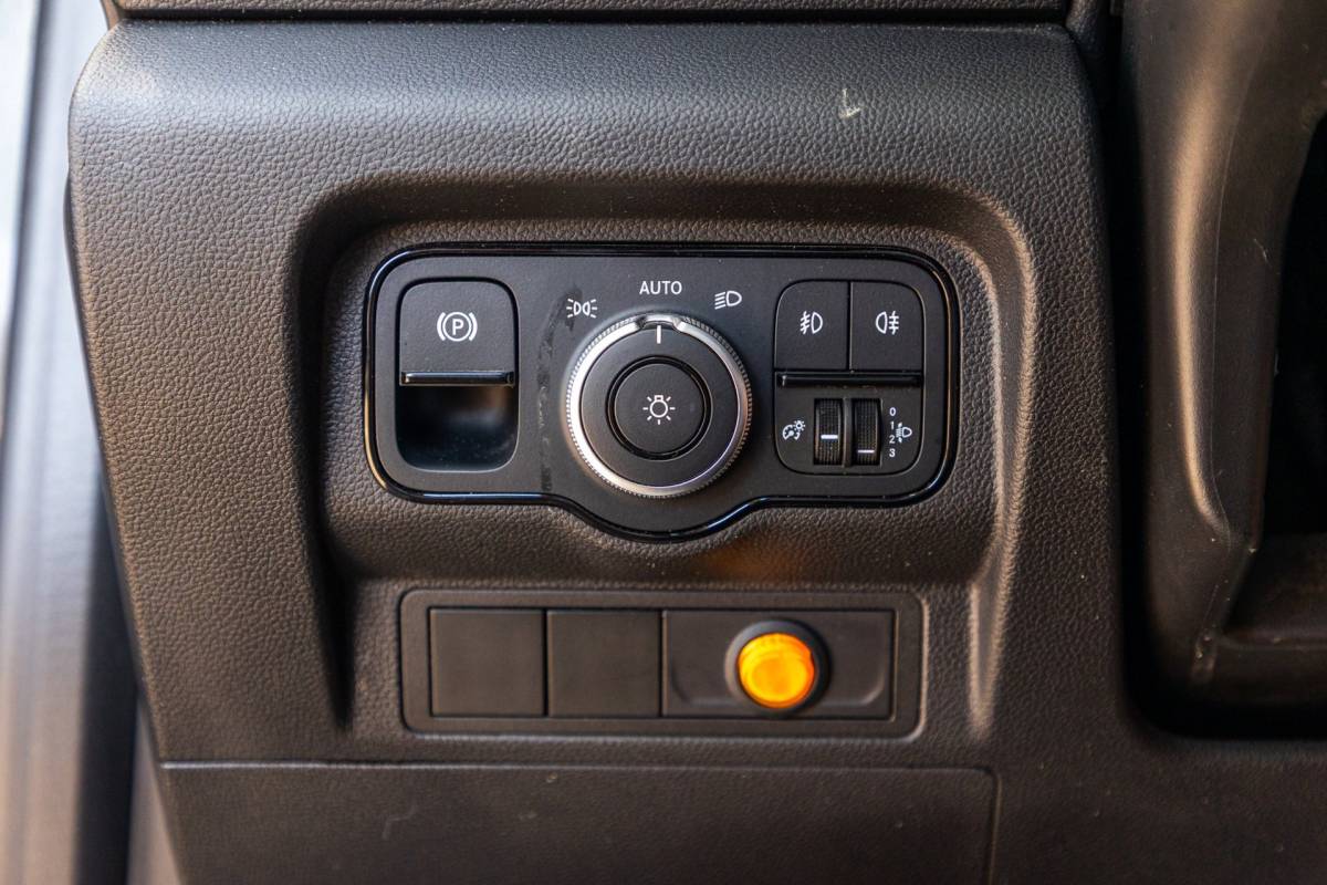 Mercedes-Benz Citan Mercedes-Benz CITAN 110 CDI L1 Pro Automaat I Trekhaak I Airco I Cruise I CarPlay I Android I Camera I Stoelverwarming I 3 Zits