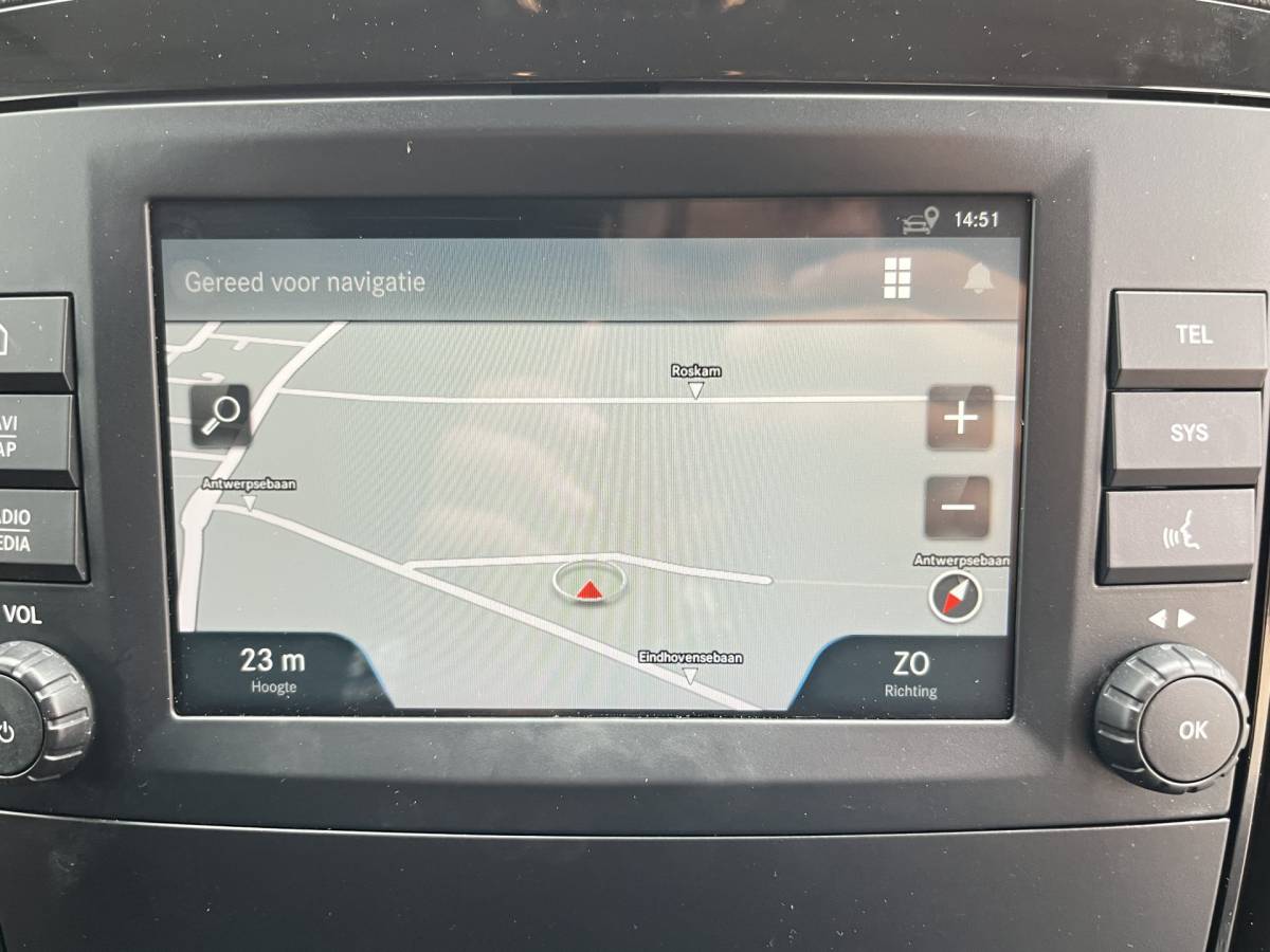 Mercedes-Benz Vito Mercedes-Benz Vito 119 1.9 CDI 190pk Automaat L2H1 9G-Tronic Climate Control Adaptieve Cruise Control Trekhaak Navigatie Camera Stoelverwarming