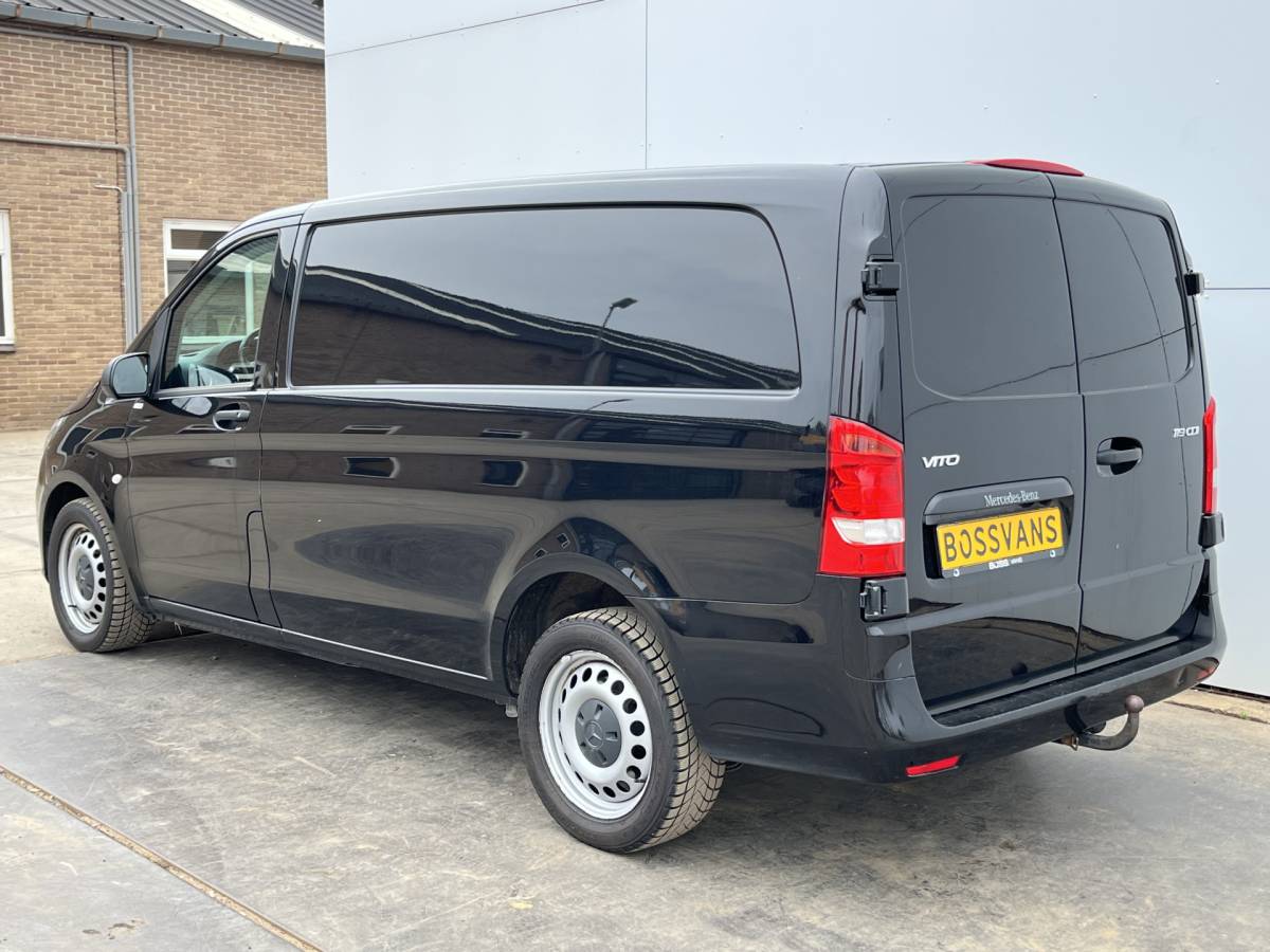 Mercedes-Benz Vito Mercedes-Benz Vito 119 1.9 CDI 190pk Automaat L2H1 9G-Tronic Climate Control Adaptieve Cruise Control Trekhaak Navigatie Camera Stoelverwarming