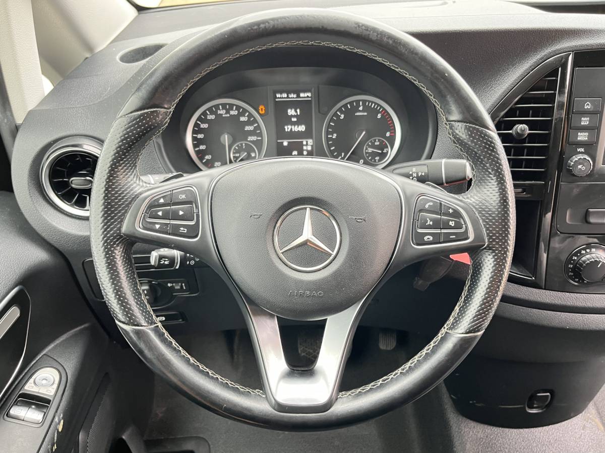 Mercedes-Benz Vito Mercedes-Benz Vito 119 1.9 CDI 190pk Automaat L2H1 9G-Tronic Climate Control Adaptieve Cruise Control Trekhaak Navigatie Camera Stoelverwarming