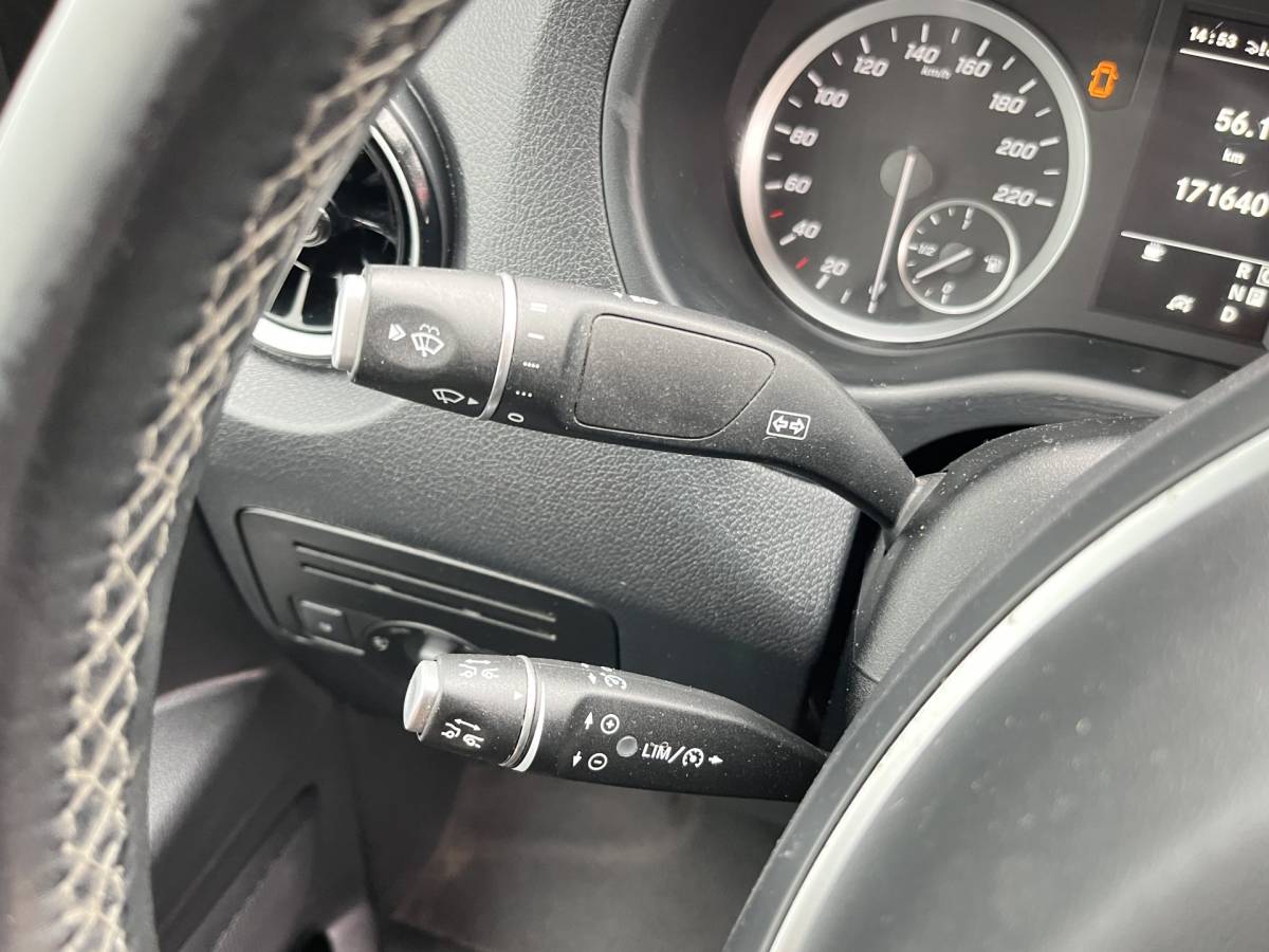 Mercedes-Benz Vito Mercedes-Benz Vito 119 1.9 CDI 190pk Automaat L2H1 9G-Tronic Climate Control Adaptieve Cruise Control Trekhaak Navigatie Camera Stoelverwarming