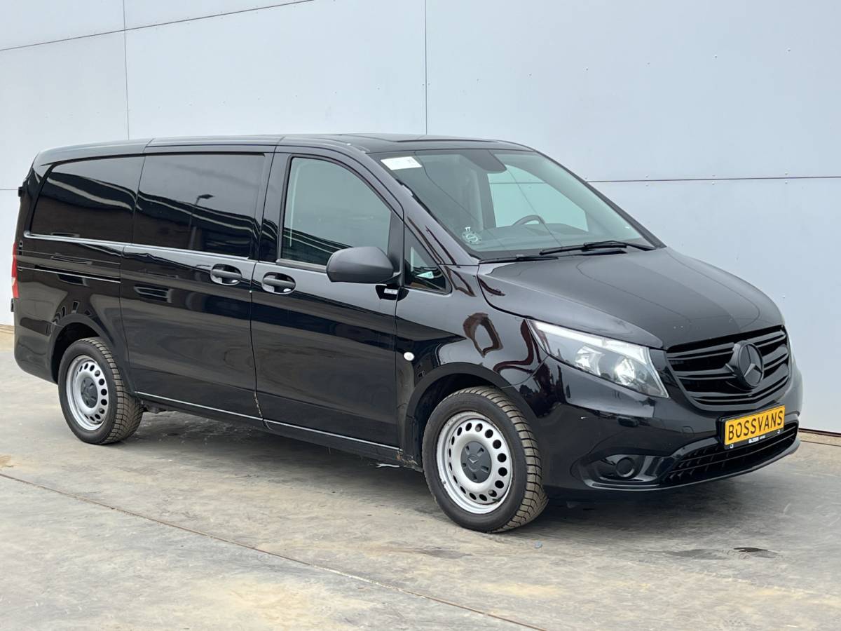 Mercedes-Benz Vito Mercedes-Benz Vito 119 1.9 CDI 190pk Automaat L2H1 9G-Tronic Climate Control Adaptieve Cruise Control Trekhaak Navigatie Camera Stoelverwarming