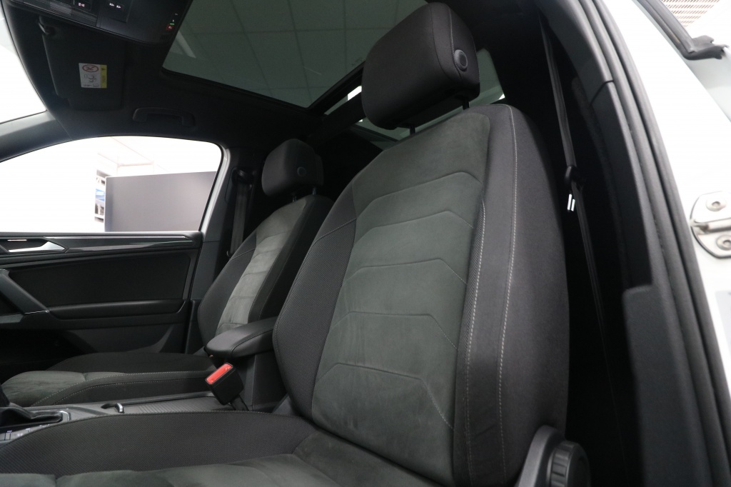 Volkswagen Tiguan Volkswagen TIGUAN 2.0 TDI Highline (Automaat) (Grijs kenteken)