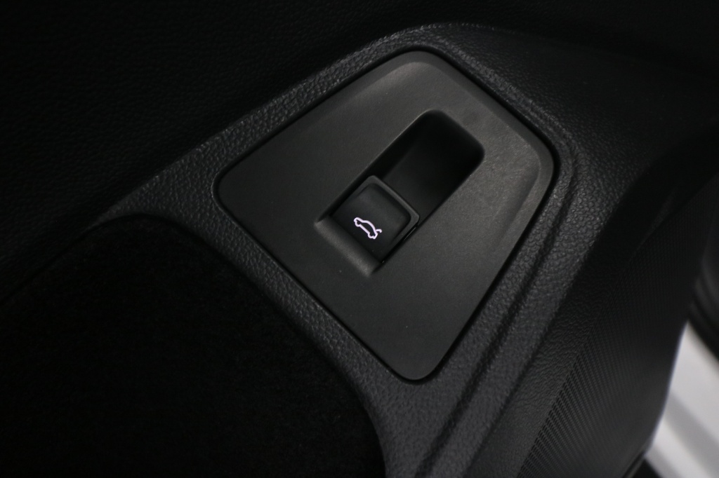 Volkswagen Tiguan Volkswagen TIGUAN 2.0 TDI Highline (Automaat) (Grijs kenteken)