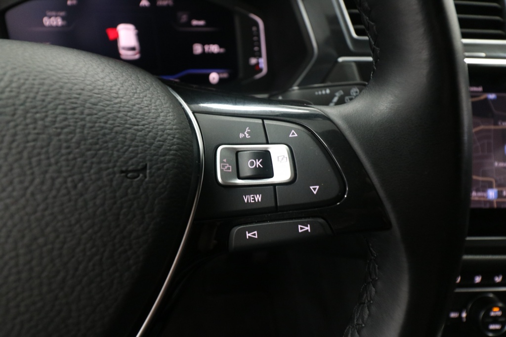 Volkswagen Tiguan Volkswagen TIGUAN 2.0 TDI Highline (Automaat) (Grijs kenteken)