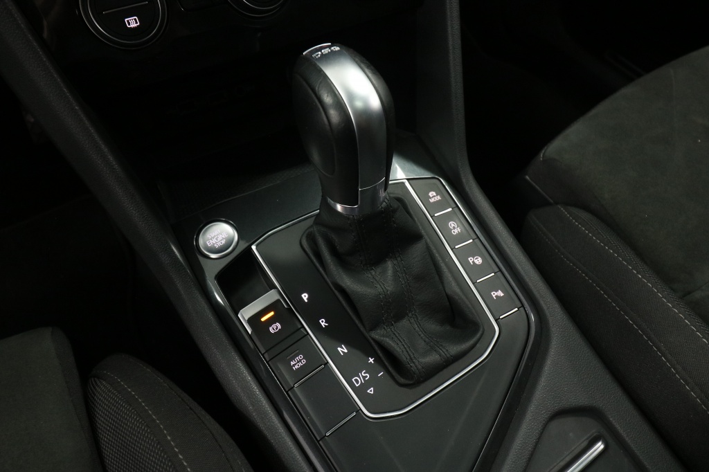 Volkswagen Tiguan Volkswagen TIGUAN 2.0 TDI Highline (Automaat) (Grijs kenteken)