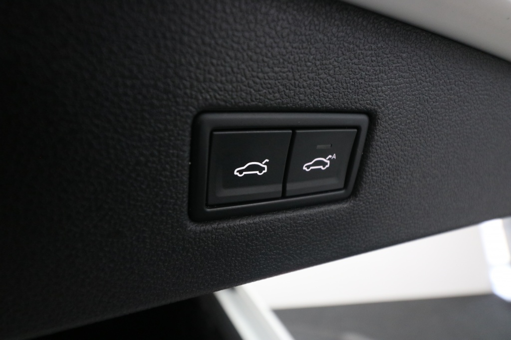 Volkswagen Tiguan Volkswagen TIGUAN 2.0 TDI Highline (Automaat) (Grijs kenteken)