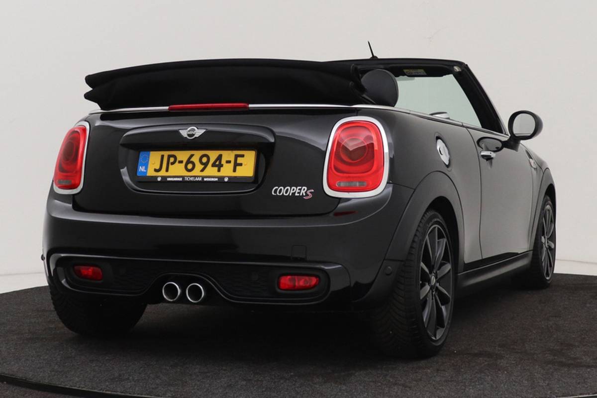 MINI Cooper S Cabrio Mini Cabrio 2.0 Cooper S Serious Business | Keyless Entry/Start | Leer | Sportstoelen | Org NL | Breed Navi |