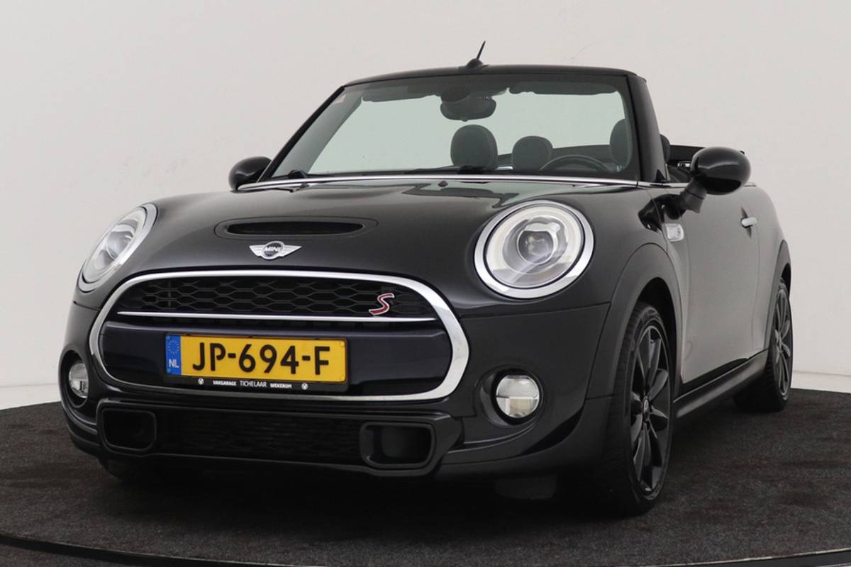 MINI Cooper S Cabrio Mini Cabrio 2.0 Cooper S Serious Business | Keyless Entry/Start | Leer | Sportstoelen | Org NL | Breed Navi |